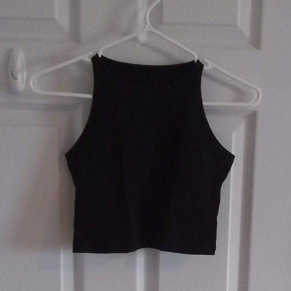Tops - 🌼3 for$20🌼  Little black crop top
